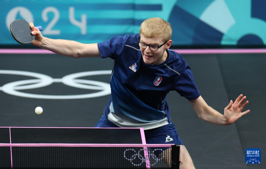 众多球员在 众多球员在